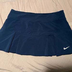 NIKE DRI FIT MINI PLEATED TENNIS SKIRT SIZE M NAVY BLUE